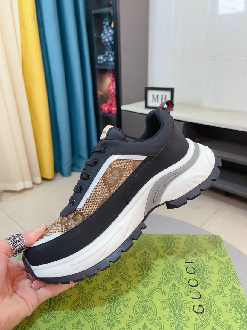 Men's shoes 💰458🌹🌹[GUCCI] Gucci's new lace-up casual men's shoes are on the market first, and the materials and workmanship are superior to all versions on the market. The highest quality shipped first-layer cowhide with imported original perforated materials➕Genuine leather lining, privately molded soft outsole, high foot comfort, imported special materials highlight the brand's unique charm, high-end customization 38-44